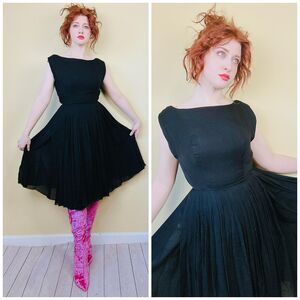 1950s Vintage Black Silk Fit and Flare Dress / 50s / Fifties Magical Small